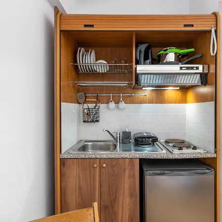 Daire Christiana's *