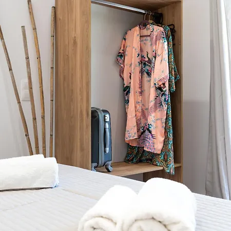 Daire Christiana's *